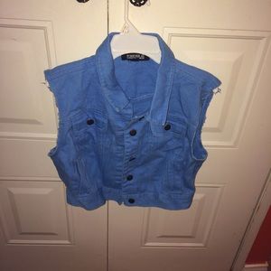 Blue denim short sleeve jacket.